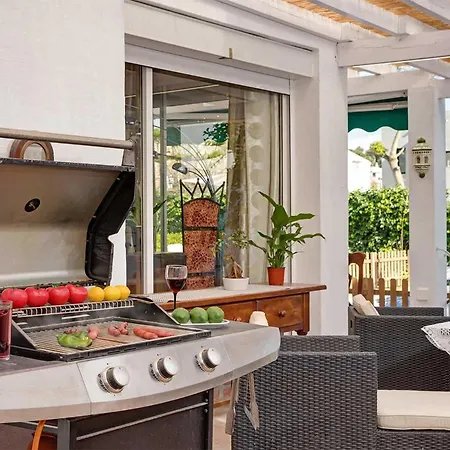 بيت للعطل 3 Bedroom In *