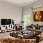 Prázdninový dům 3 Bedroom In *